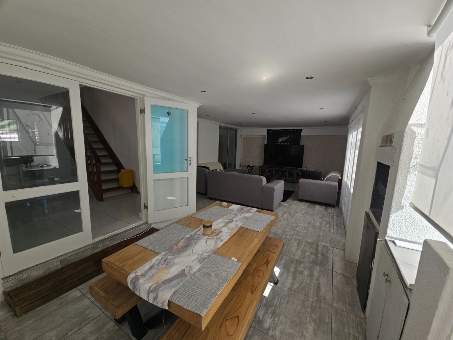 4 Bedroom Property for Sale in Marina Da Gama Western Cape